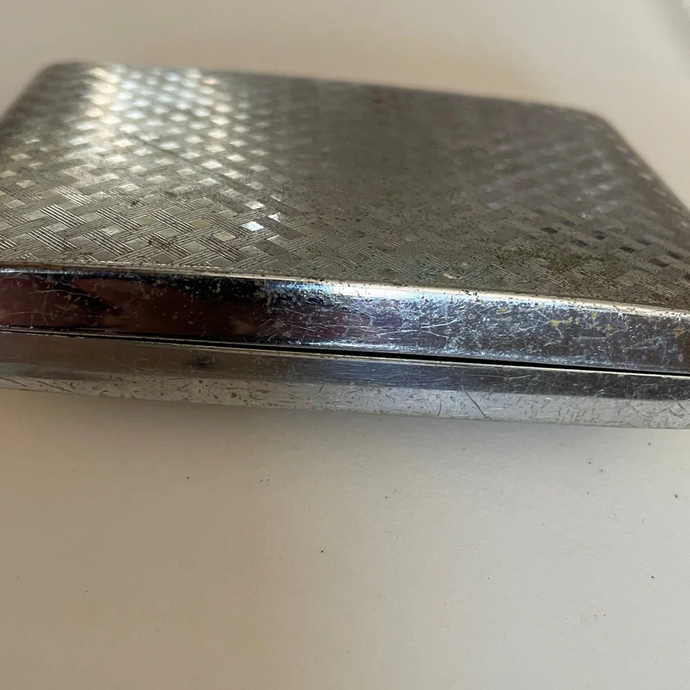 Vintage Art Deco Cigarette Case. Letter R on top - Picture 5 of 11